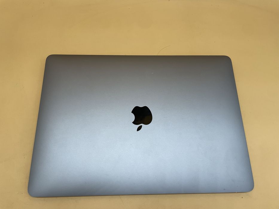 Macbook air m1 2020  256 gb ssd 8gb ! Всього 97 циклів