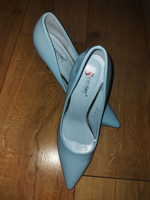 Nowe błękitne szpilki rozmiar 39 Seastar