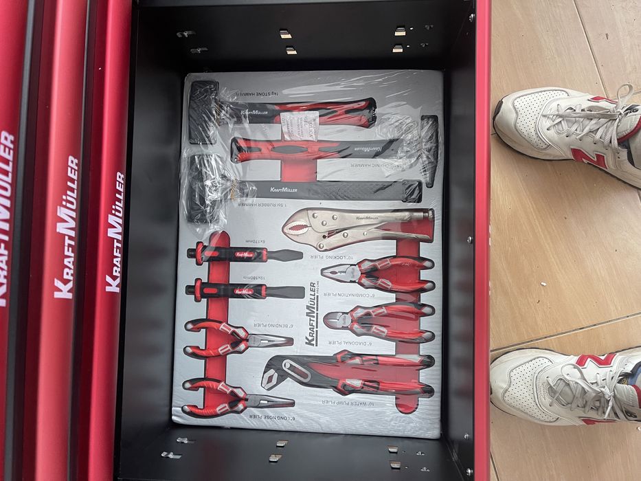 Carrinho de 7/7 gavetas cheias