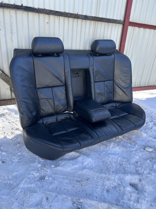 Кожаний диван Nissan Maxima Ниссан Максима салон