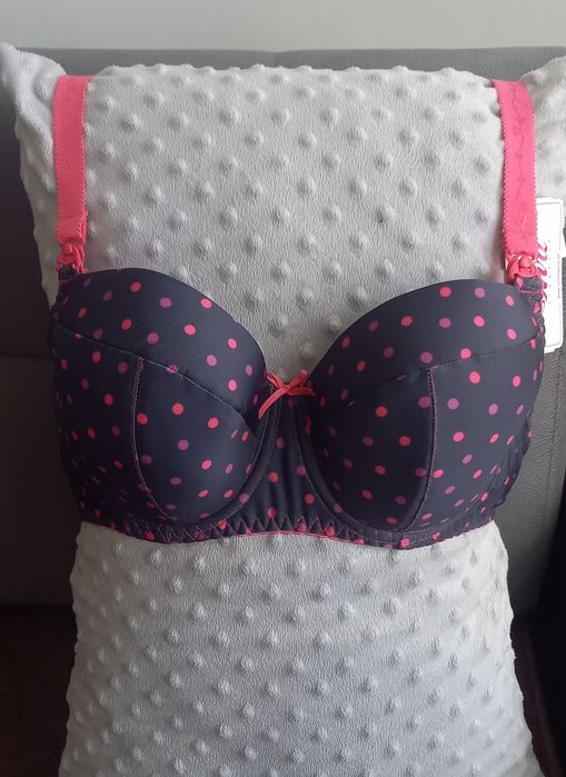 Nowy biustonosz do karmienia C 85