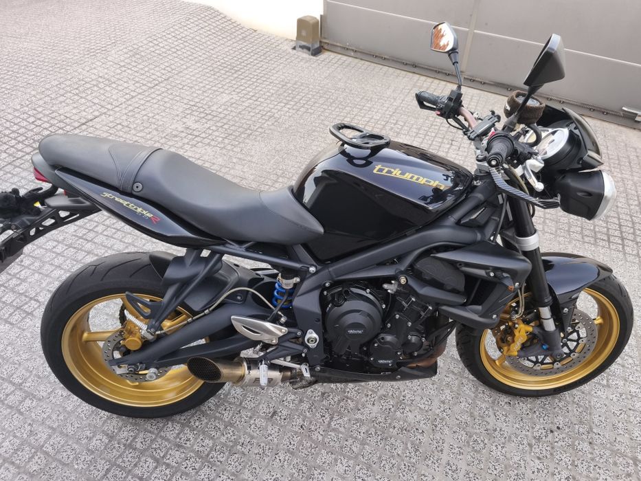 Triumph Street Triple 675R 2011