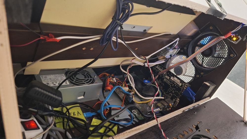 Bartop arcade machine