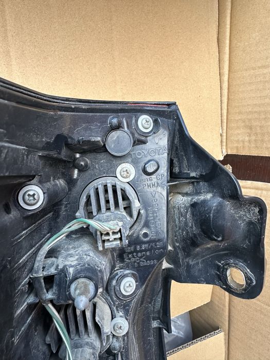 Фари задні Toyota Prado