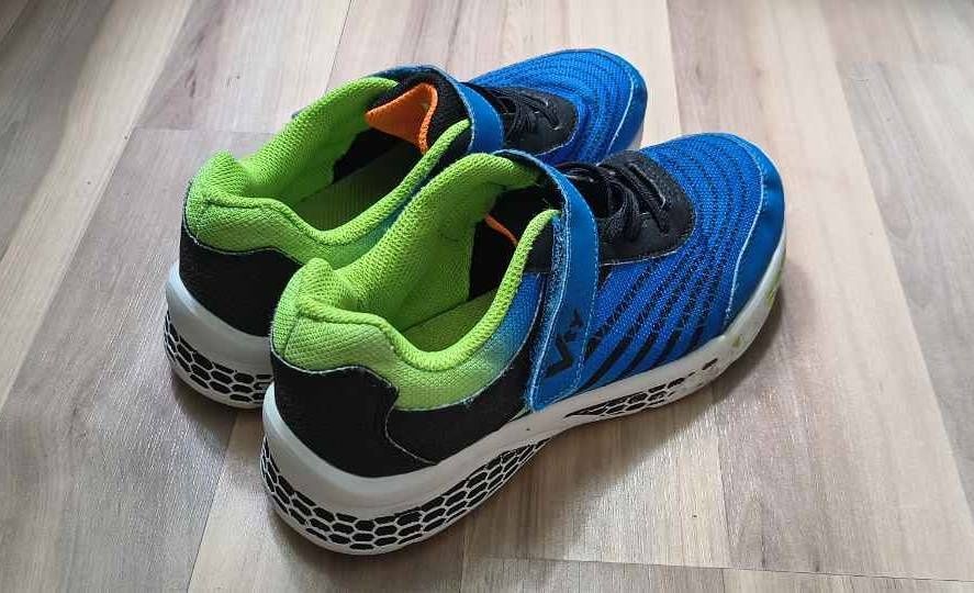 Buty dla chłopca V- ty, roz. 36