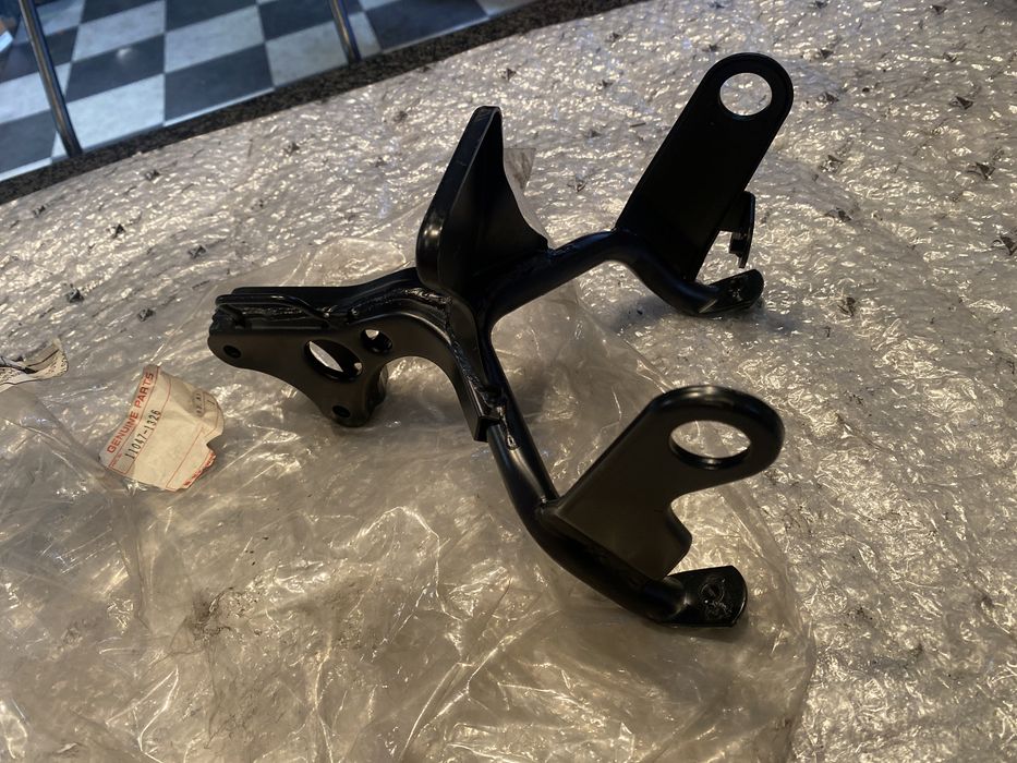 Kawasaki ZXR400 ZX400 Nowy stelaż Licznika Ramy czaszy Mocowanie N549