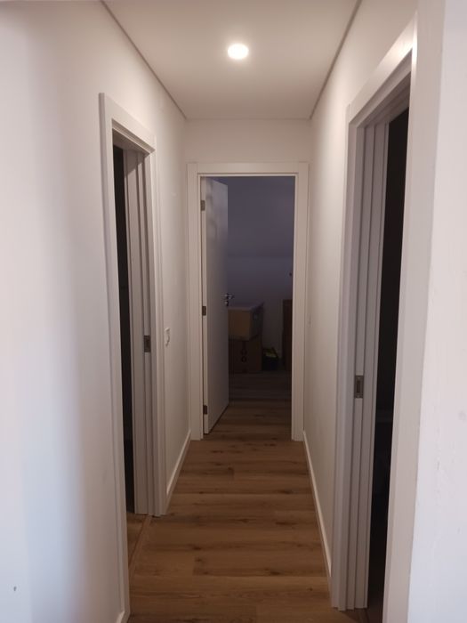 Instalador de Portas - Interior , Entrada , casa de banho , Porta em Madeira,  pvc , metal e aluminio