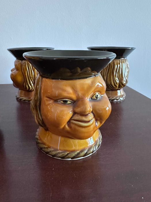 Jarro e 6 canecas da Fábrica Subtil