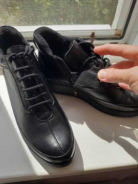 Нові жіночі ортопедичні ботинки