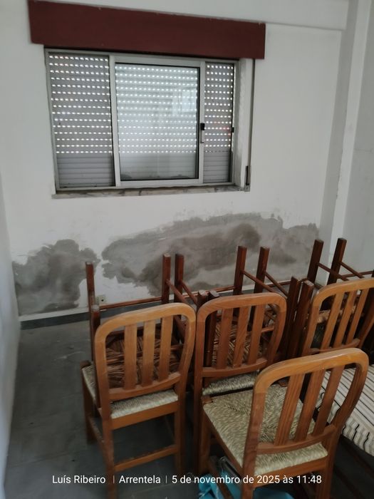 Executo trabalhos da construção