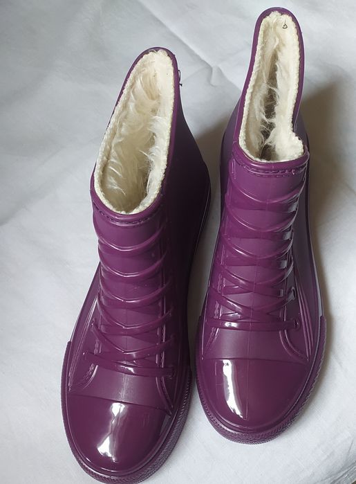 Гумові стильні ботільони з хутром