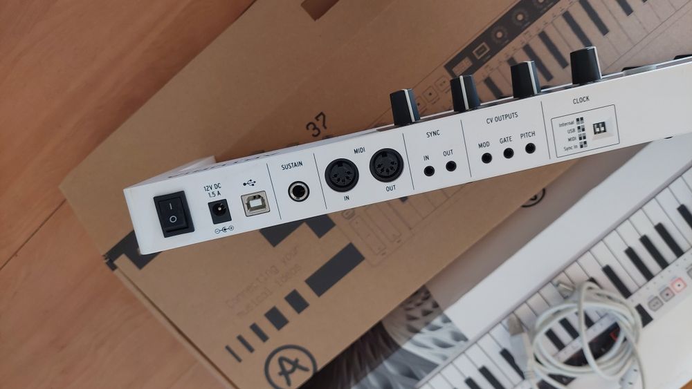 Teclado controlador midi arturia keystep 37