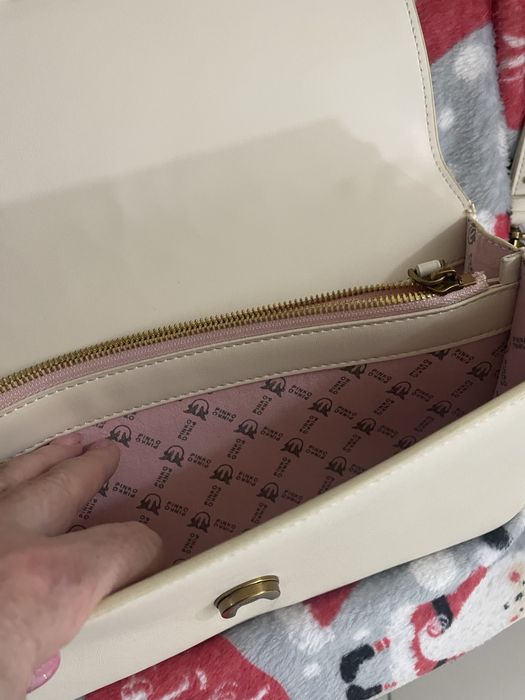 Сумка Pinko  , кольору айворі.