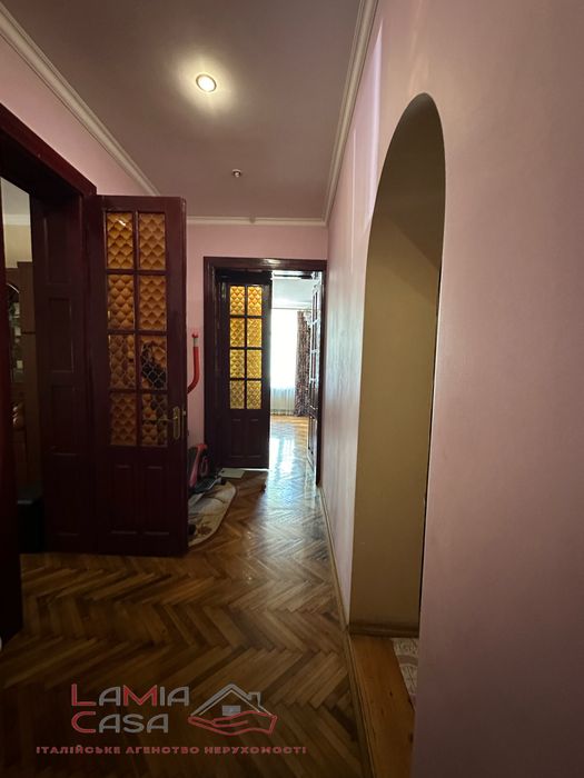 Продаж 3 кімнатноі квартири напроти парку Шевченка