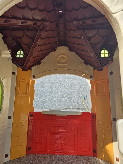 Casa de Brincar e Escorrega FEBER