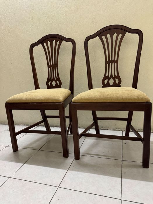 6 Cadeiras de pau santo