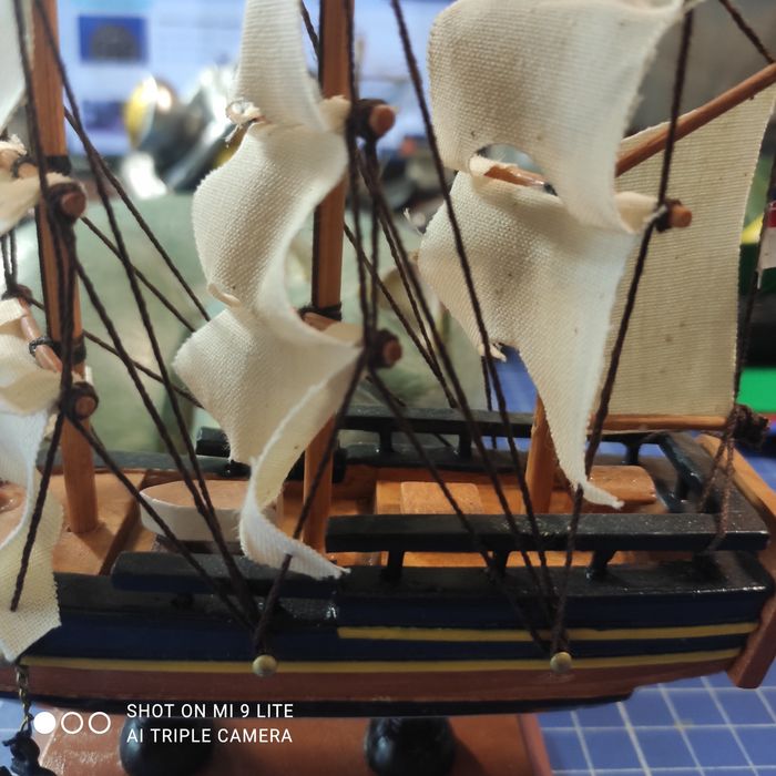 Zaglowiec H. M. S. ENDEAVOUR model drewniany