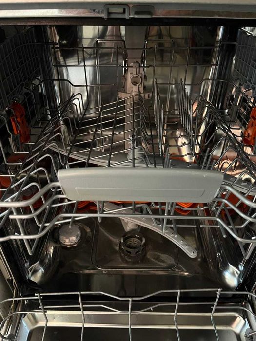 Máquina de lavar loiça Hotpoint Ariston HFC3C33WX
