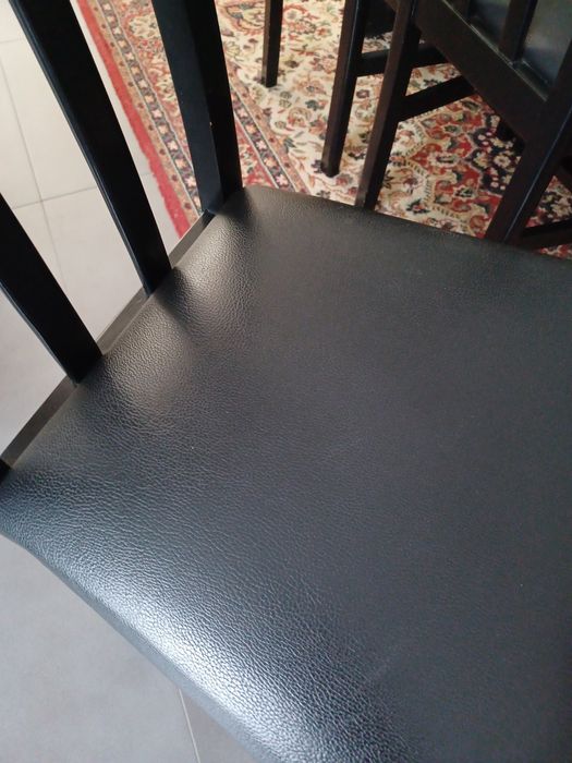 Mesa de sala com 6 cadeiras