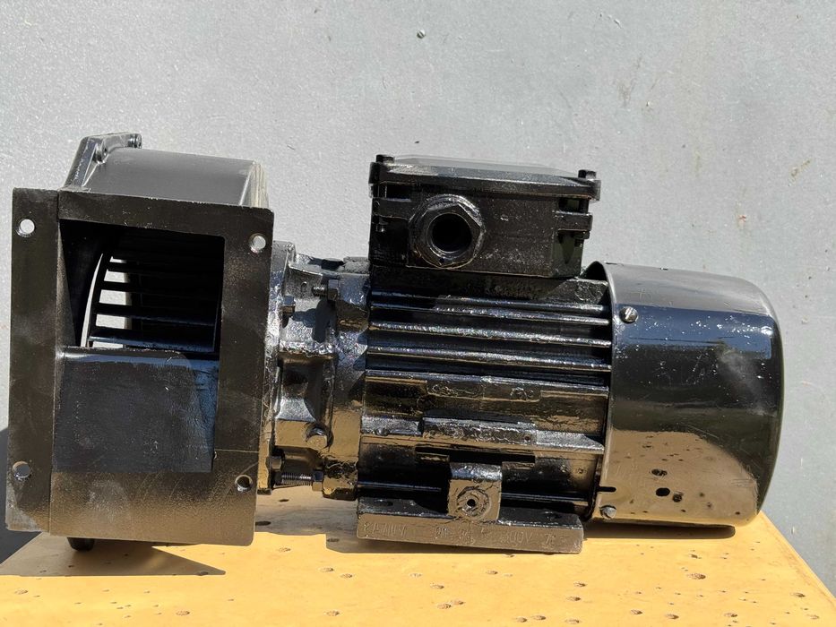 Вентилятор центробіжний - витяжка