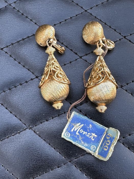 Кліпси від Monet,вінтаж,класика.