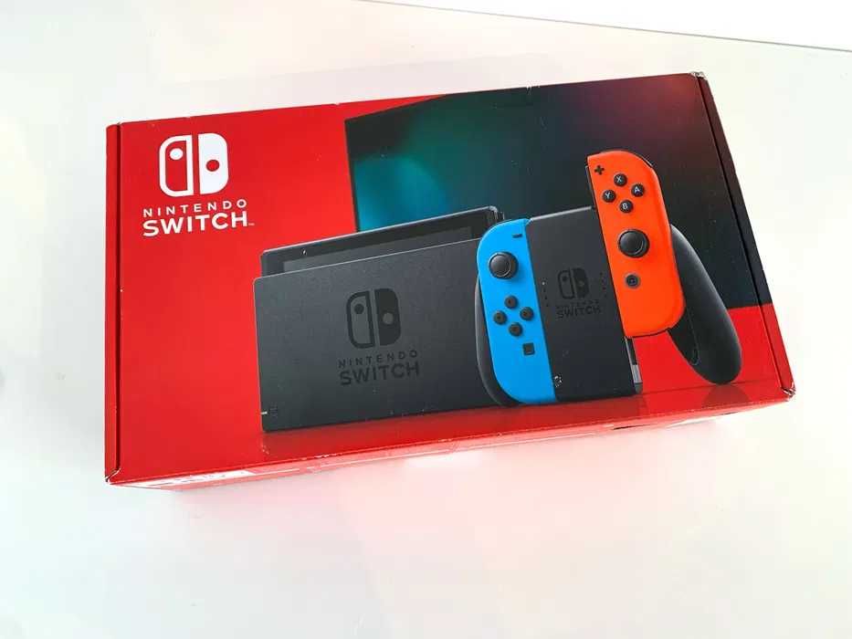 Nintendo Switch V2 - Como Nova (Completa na Caixa)