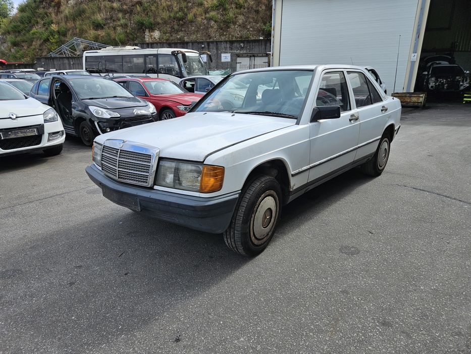 Mercedes-Benz 190D 2.0D de 1989 para peças