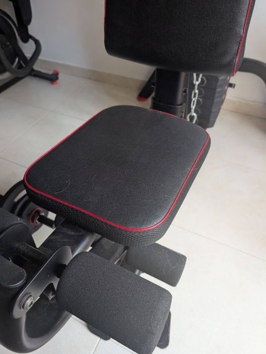 Ginásio em Casa DOMYOS — Bicicleta Spinning + Máquina Multifunções + Banco de Supino Klarfit