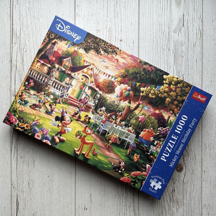 Puzzle TREFL Przyjęcie urodzinowe Myszki Mickey 10915 Premium 1000