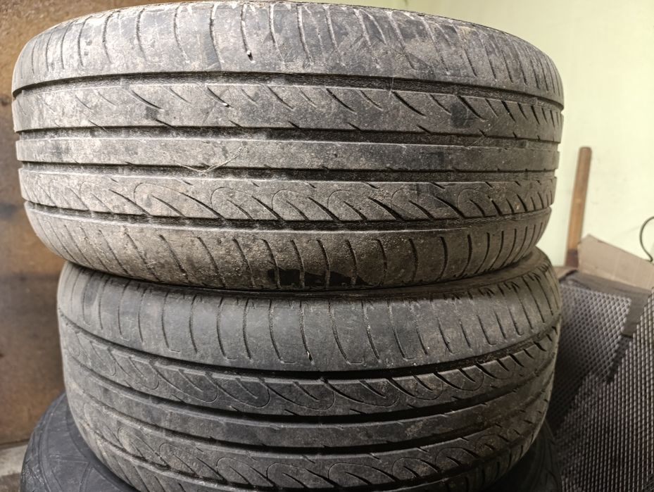 Продам літню резину