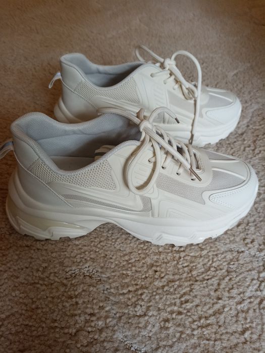 Adidasy białe nowe r 41 eleganckie