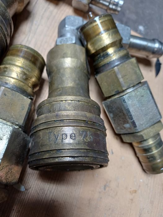 Szybko złączki hydrauliczne