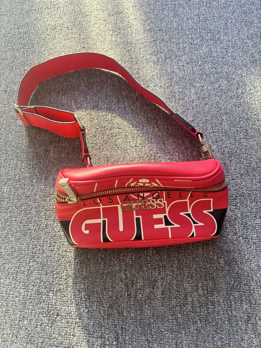 Бананка guess оригінал