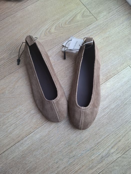 Reserved baleriny zamsz nowe z metka 39