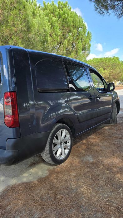 Peugeot Partner 5 lugares versão  longa