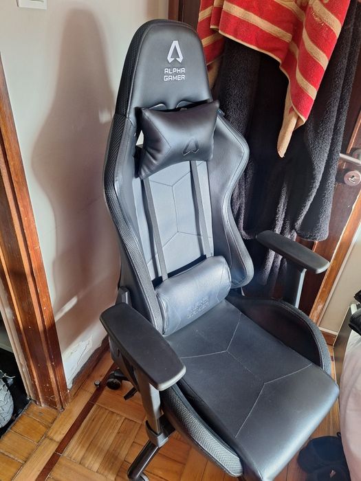 Vendo cadeira alpha gamer como nova
