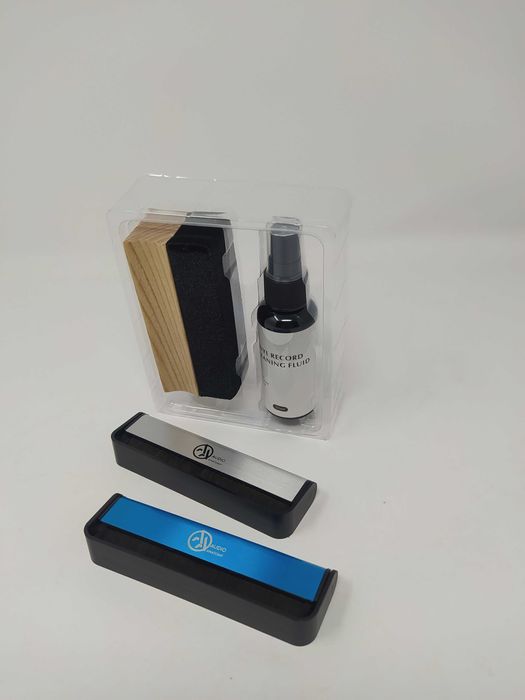 Щітки для догляду за вініловими платівками