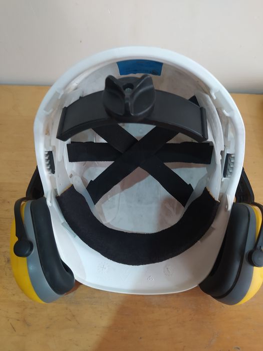 Kask budowlany uniwersalny