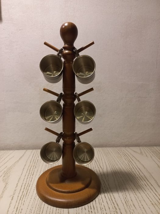 Набор стопок с пищевого олова.