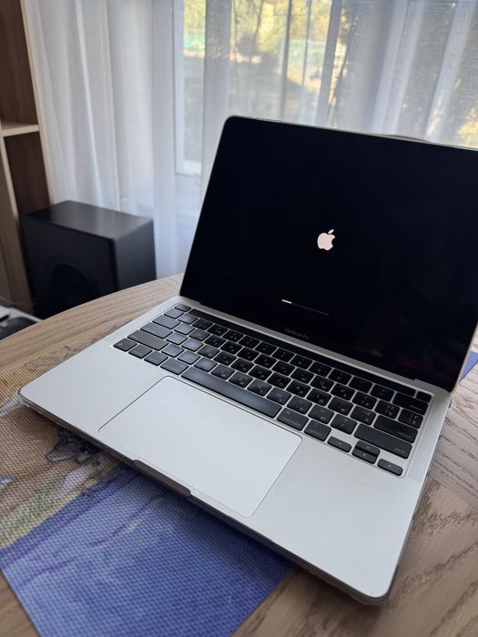 MacBook Pro 13″ M1 Touch Bar, 2021 - 8/256 GB