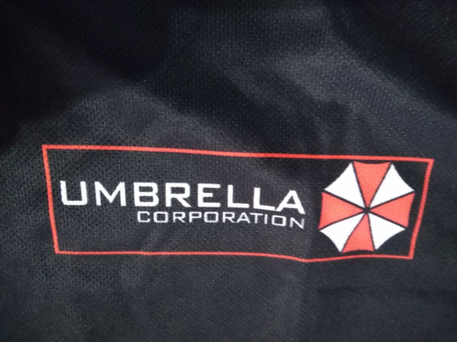 T-Shirt Umbrella Corporation (Our Business Is Life Itself) M