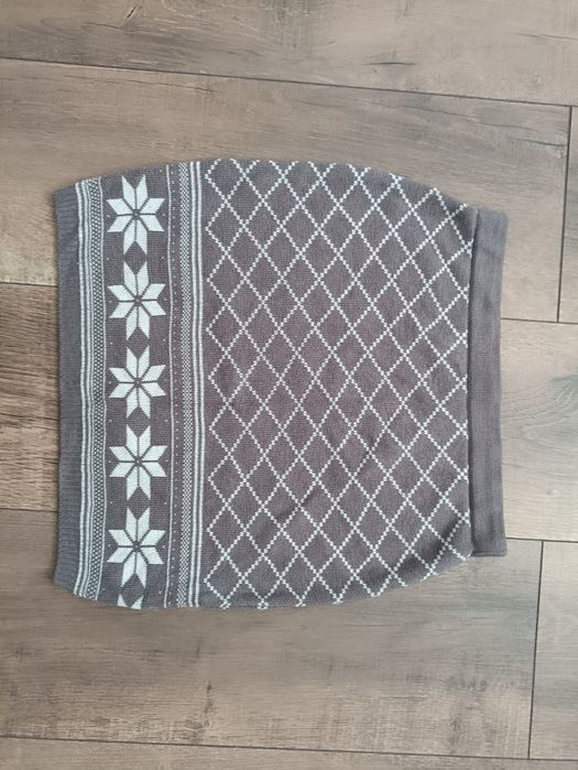 Dzianinowa spódniczka mini