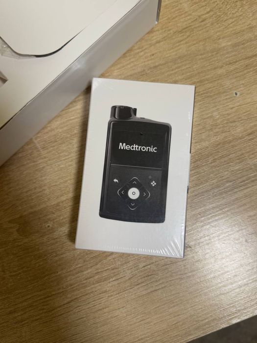 Помпа інсулінова Medtronic 720g нова