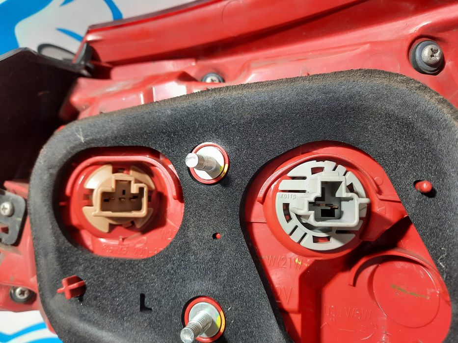 FAROLIM FAROLINS TRASEIRO TRÁS MITSUBISHI KOITO ORIGINAL 22087977 220