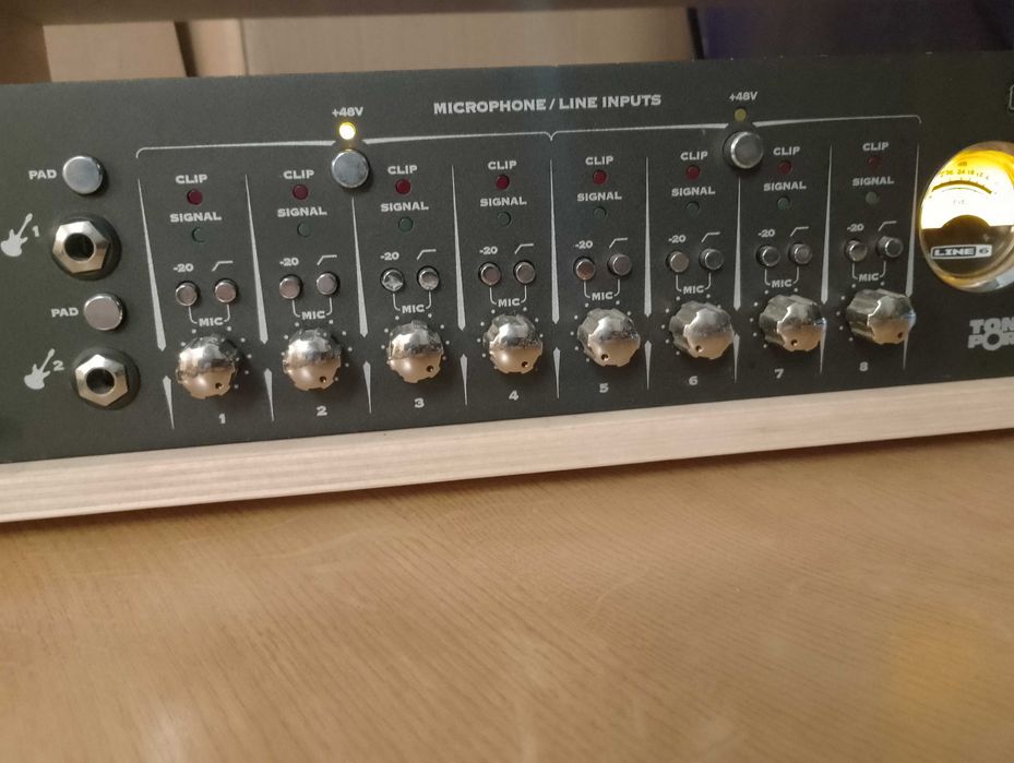Interfejs Line 6 UX8