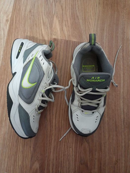 Nike Air Monarch 4 кросівки