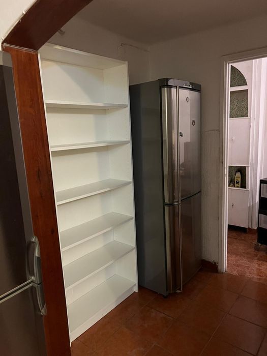 Estante billy usada mas em bom estado ikea