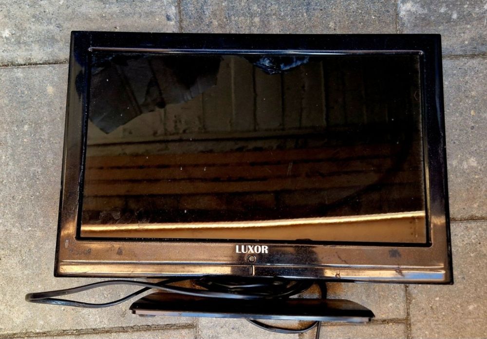 TV do kampera Telewizor elewizor 18" do kampera , przyczepy kempingowej na działkę