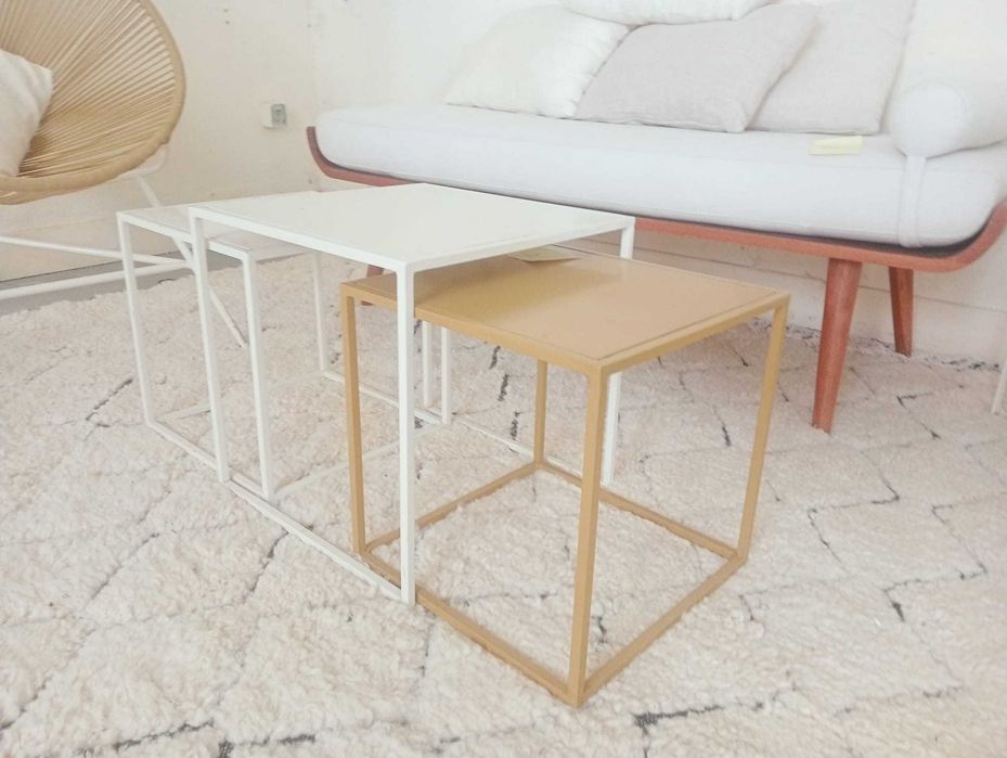 Mesas Gigogne em Metal / Metal Nesting Tables