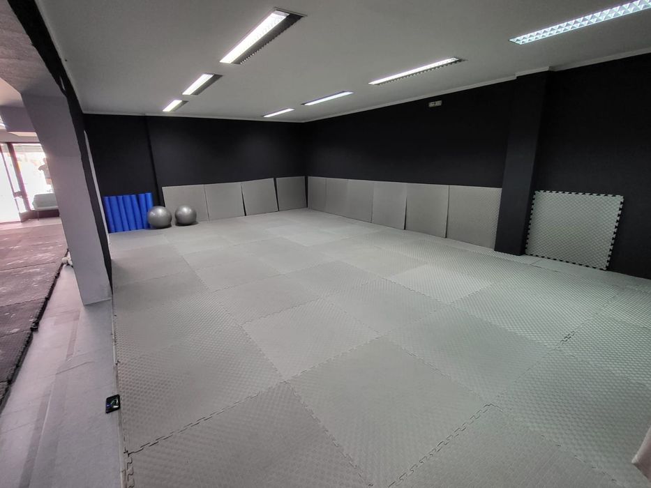 Sala de treino para aulas de grupo  *Kickboxing*Jiujitsu*Krav Maga*Judô*Yoga  entre outros.